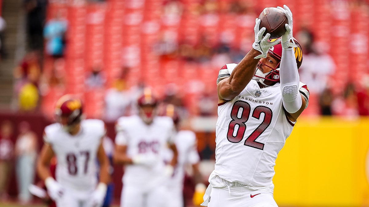 Logan Thomas in warm ups