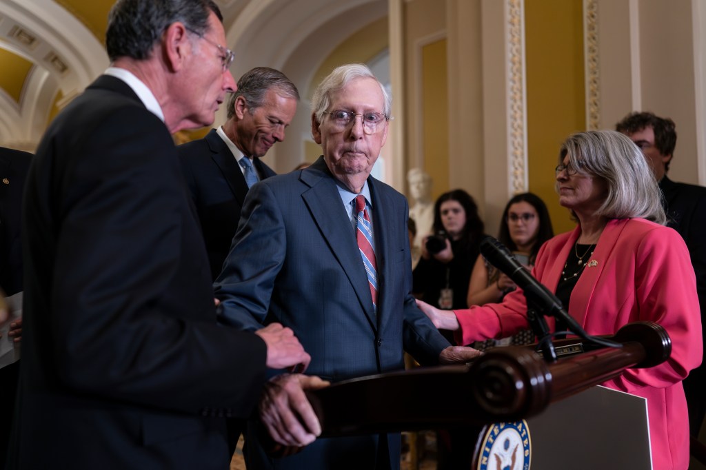 McConnell had previously trailed off and assumed a blank stare for about 20 seconds when speaking to reporters on Capitol Hill in July.