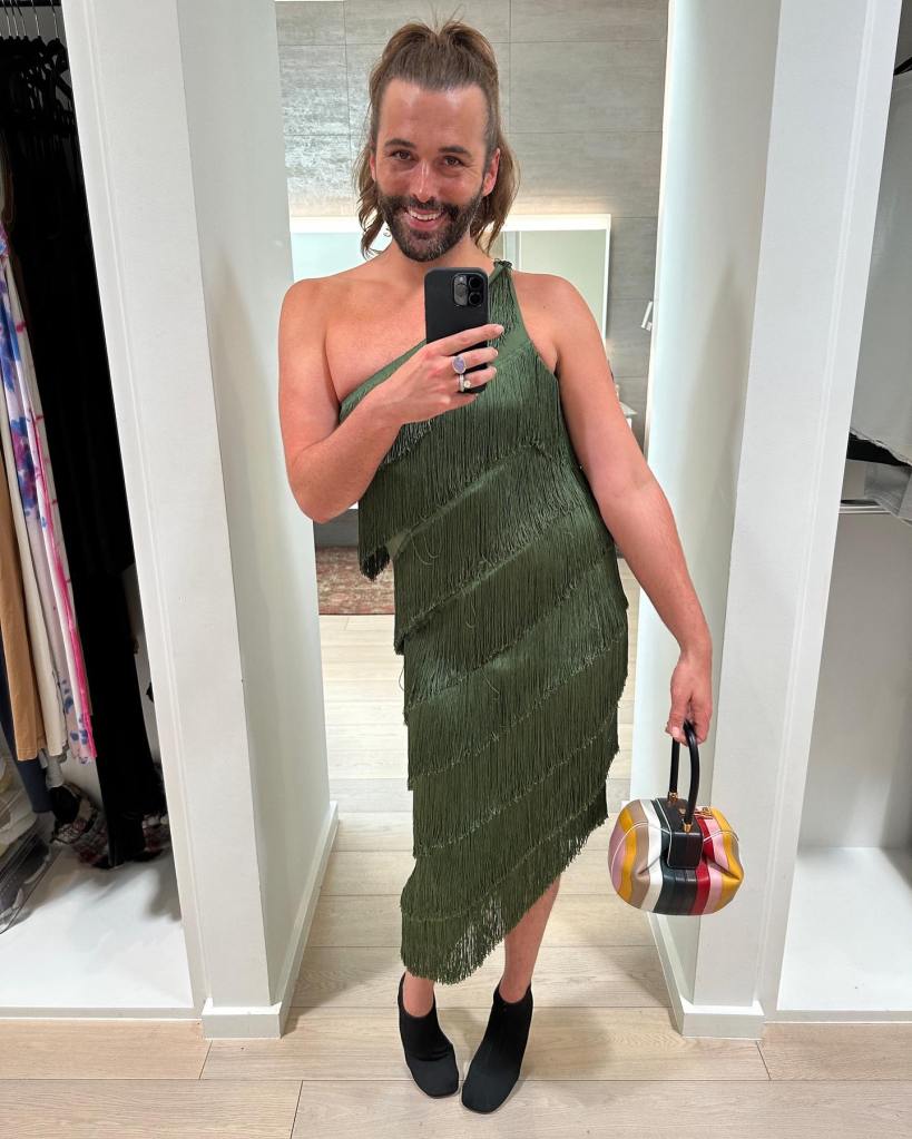 Jonathan Van Ness takes a selfie with his cat