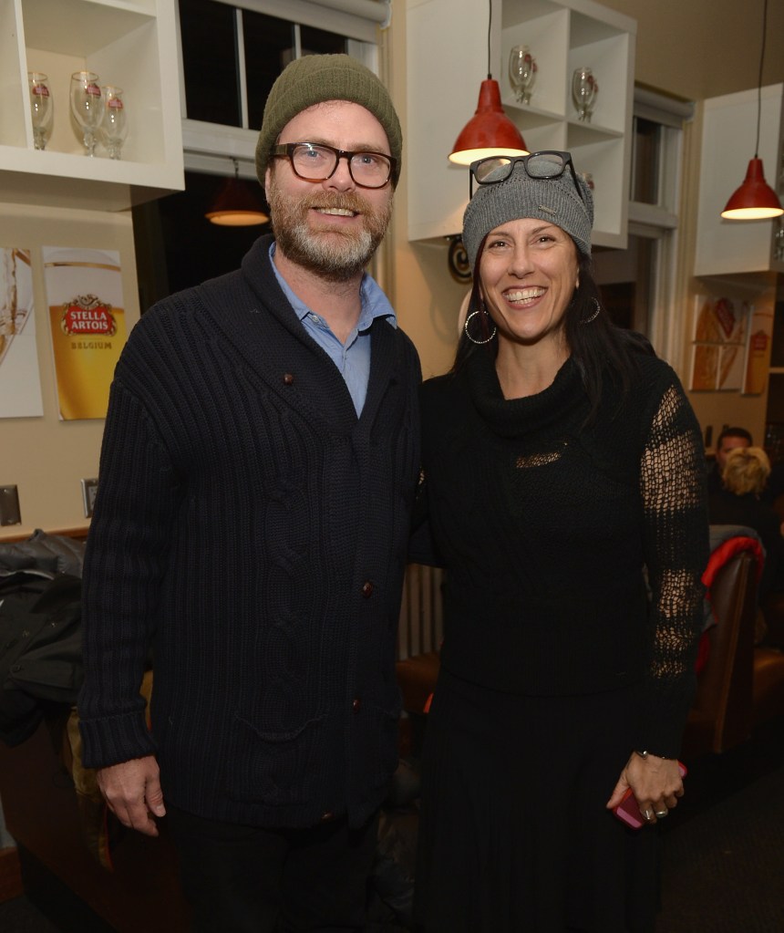 Photo of Rainn Wilson and his wife. 