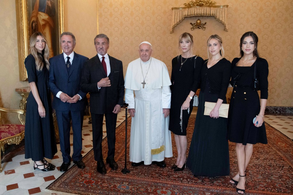 The Stallone family and the Pope posed for pictures after their meet and greet. 