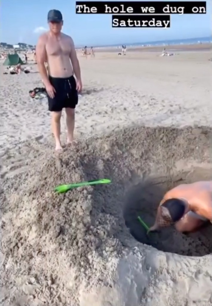 Dubliners Charlie Wallace and Peter Mc Evoy digging the hole