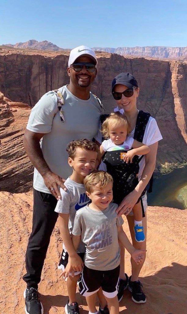 Alfonso Ribeiro with his wife and kids