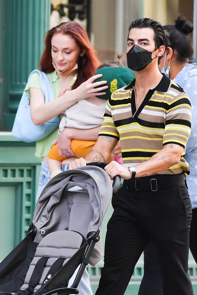 Joe Jonas, Sophie Turner and baby Willa 