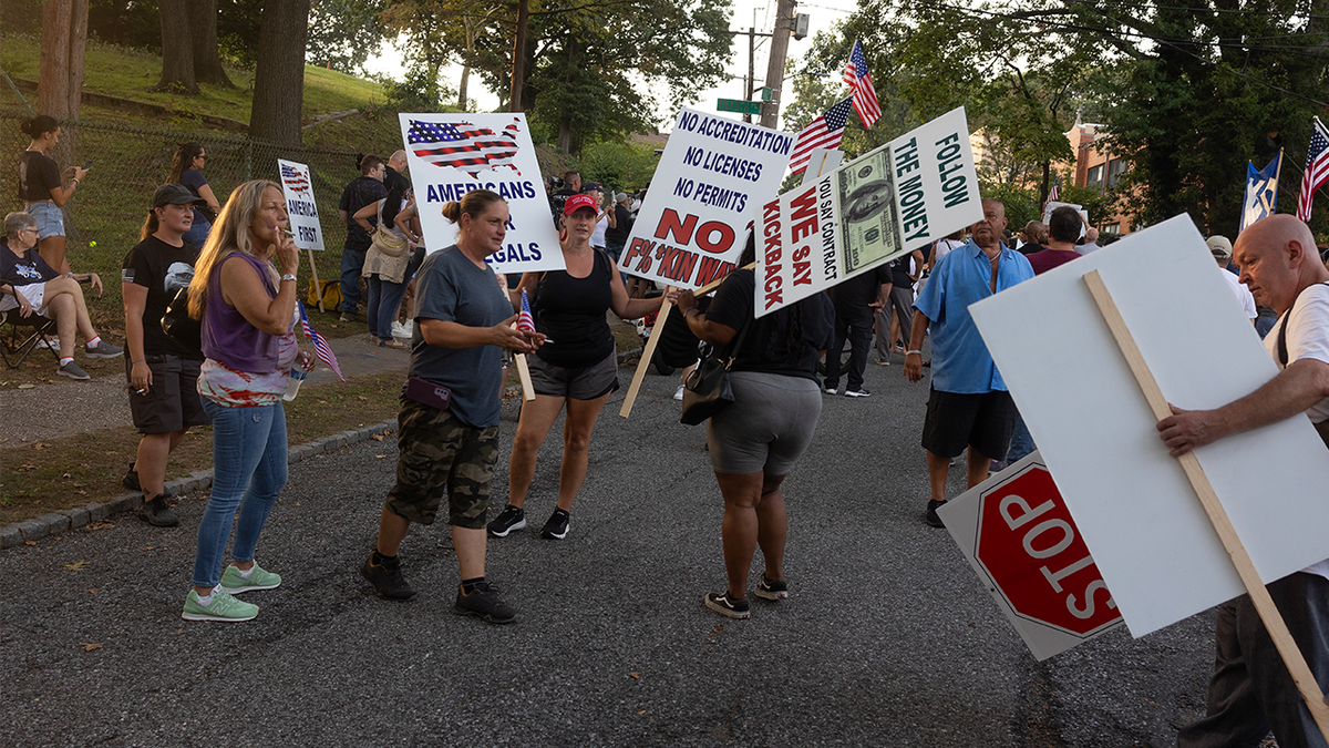 Staten Island migrant protest