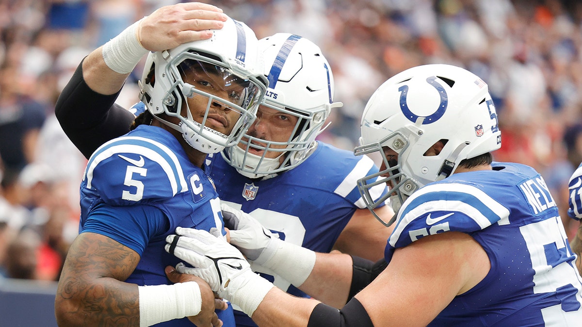 Anthony Richardson celebrates touchdown