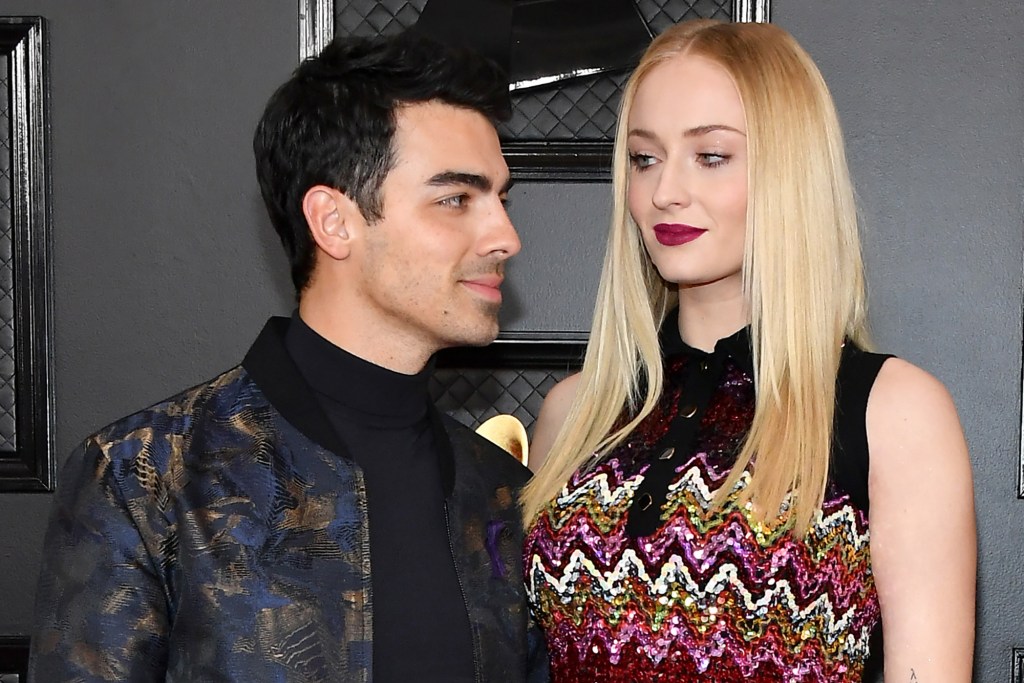 LOS ANGELES, CALIFORNIA - JANUARY 26: (L-R) Joe Jonas and Sophie Turner attend the 62nd Annual GRAMMY Awards at Staples Center on January 26, 2020 in Los Angeles, California. (Photo by Amy Sussman/Getty Images)