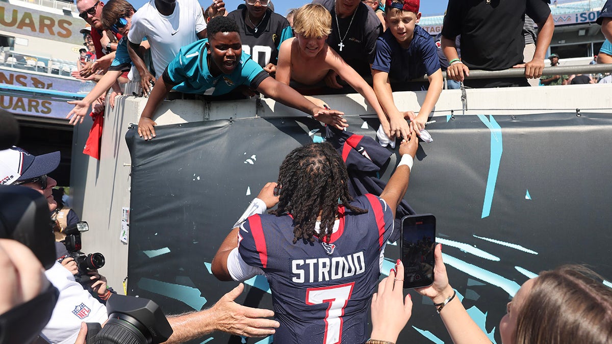 CJ Stroud with fans