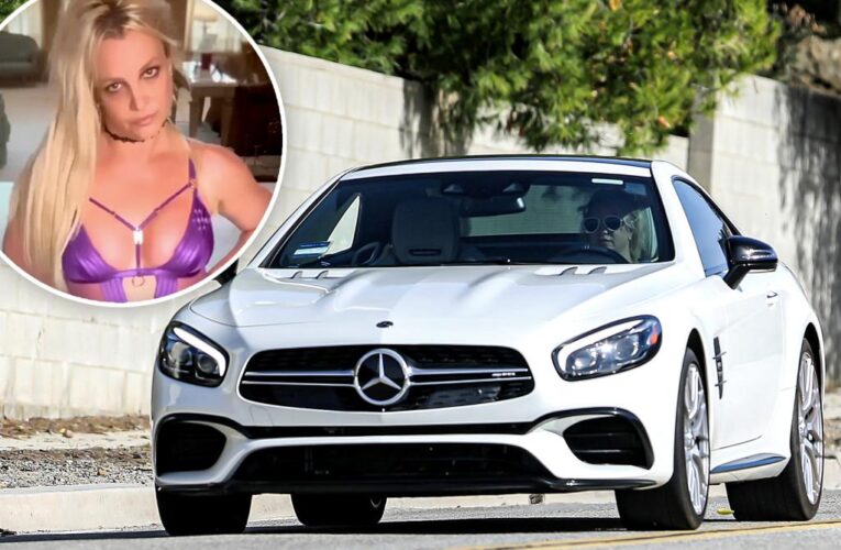 Britney Spears busted for driving without a license or insurance