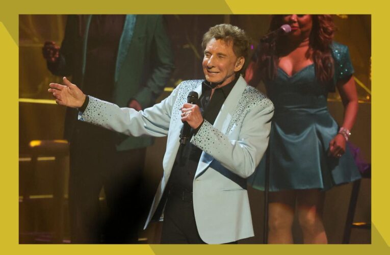 How to get tickets to see Barry Manilow at Radio City in 2024