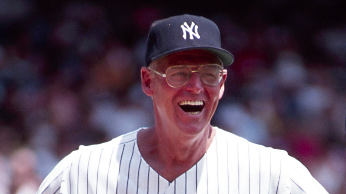 Frank Howard smiles in Yankees uniform