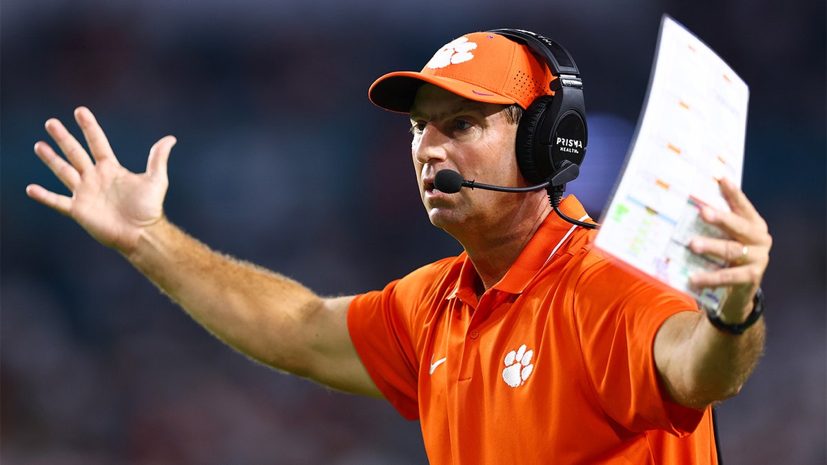 Dabo Swinney coaches against Miami