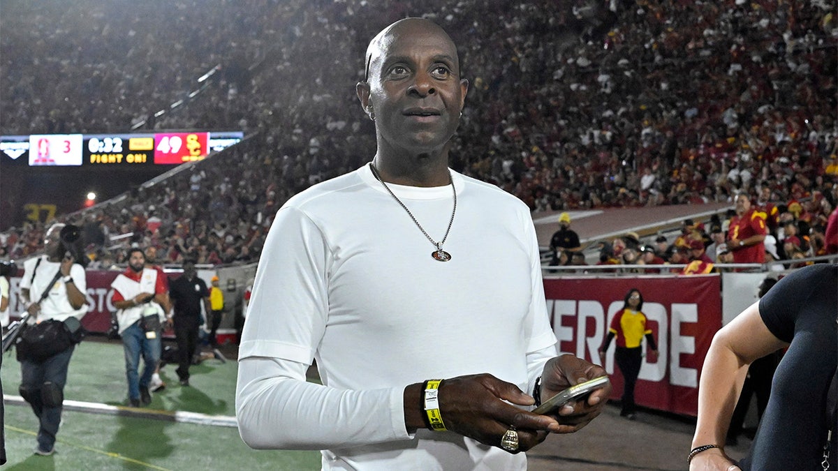 Jerry Rice attends a USC game