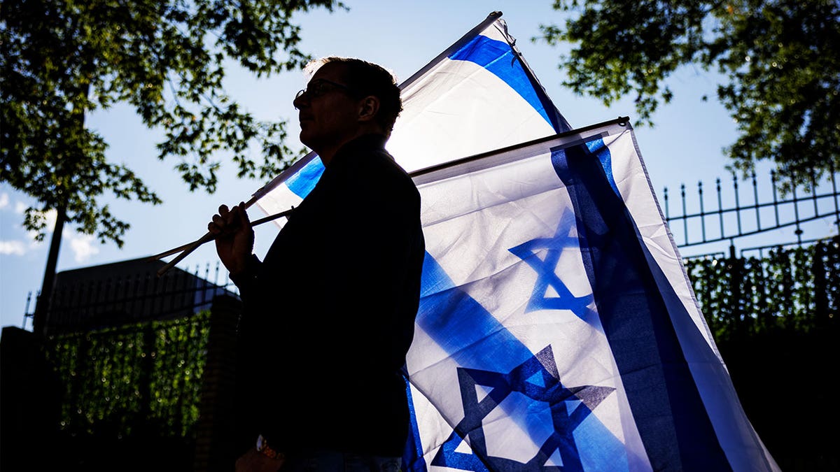 Israel rally flag