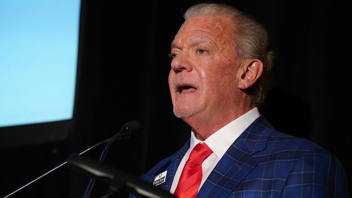 Jim Irsay speaks at podium