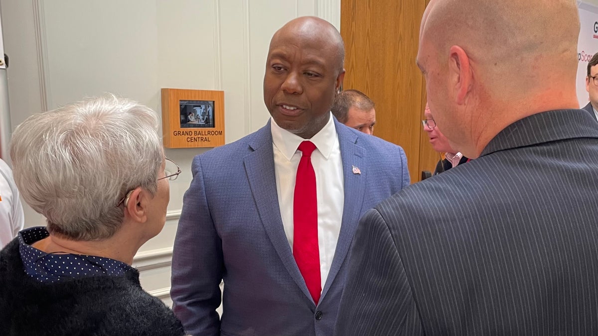 Sen. Tim Scott of South Carolina in New Hampshire