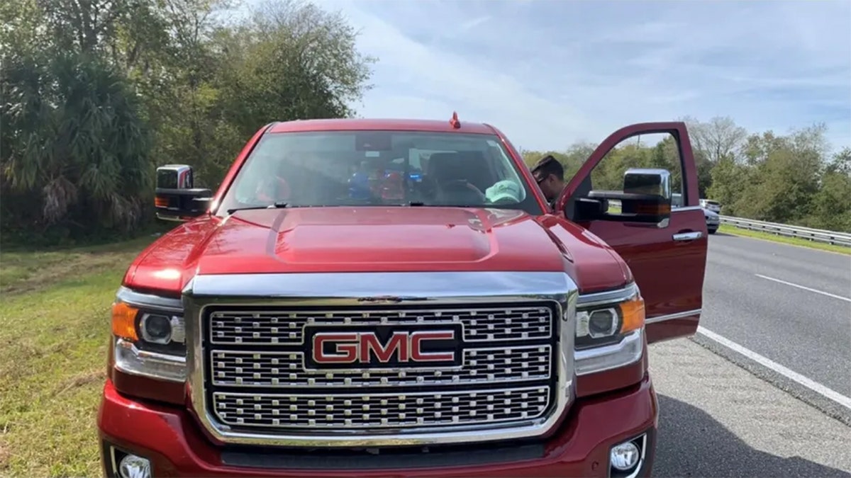 Red Blue lights on truck dash