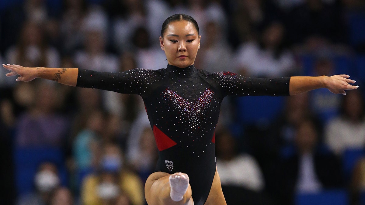 Kara Eaker on beam