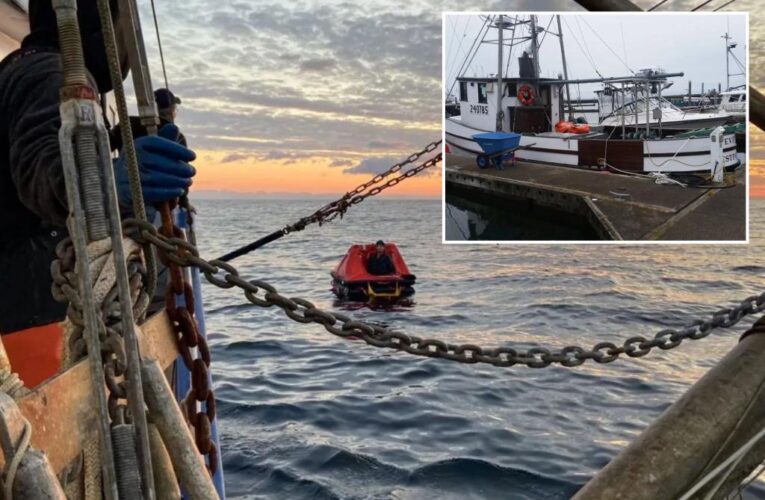 Washington man missing at sea found alive adrift in life raft in middle of Pacific