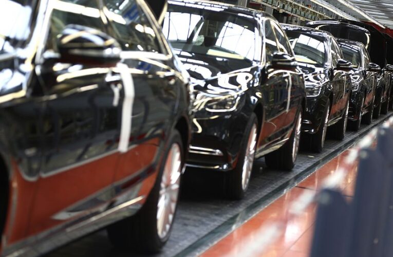 EU car sector calls for fewer regulations, better industrial strategy