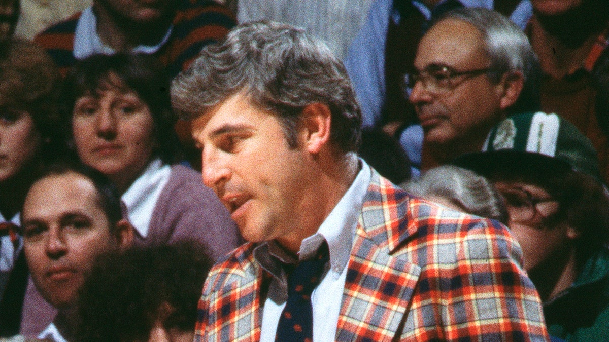 Bob Knight coaching