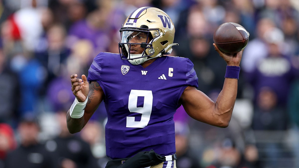 Michael Penix Jr. throws ball