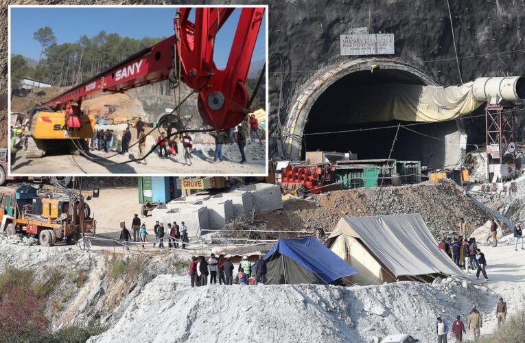 Operation to save 41 workers trapped in India tunnel delayed