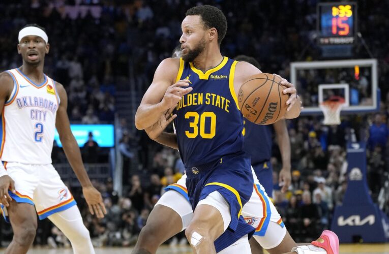 Curry stars in Warriors win over Rockets, Nuggets prevail past Pistons
