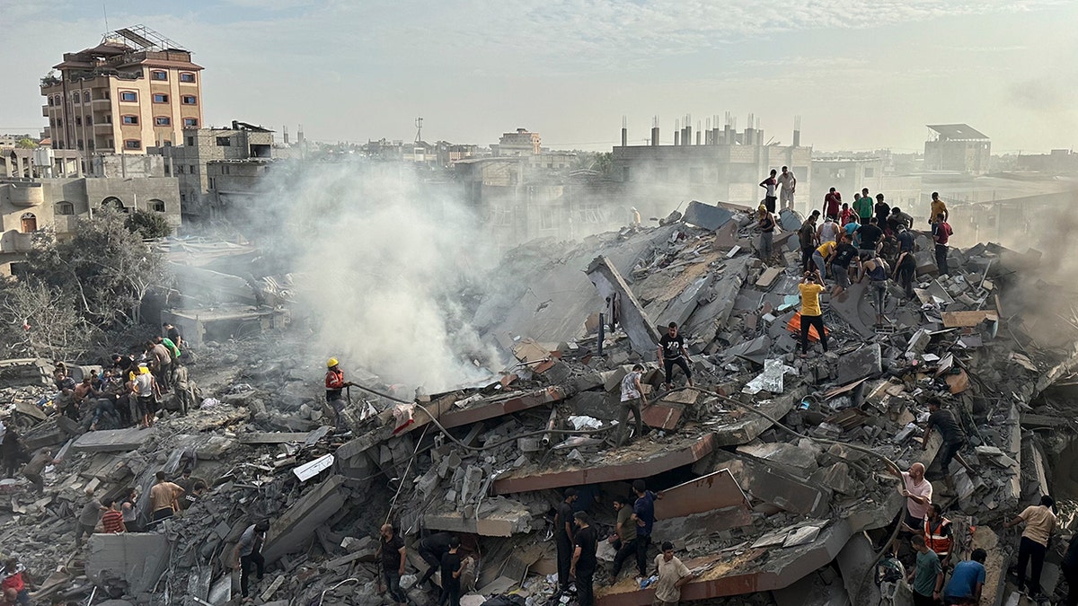 Destroyed building, rubble