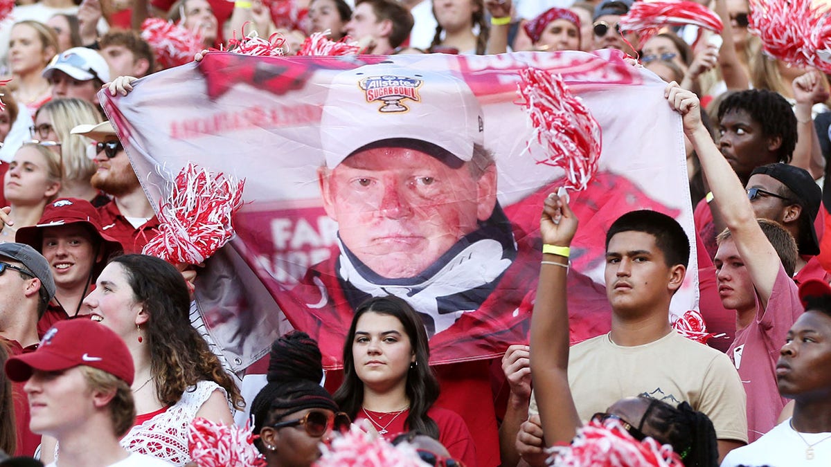 A Bobby Petrino flag