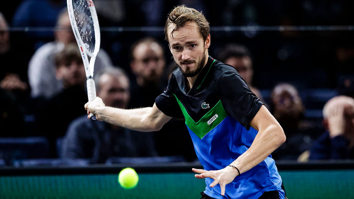 Daniil Medvedev plays a forehand