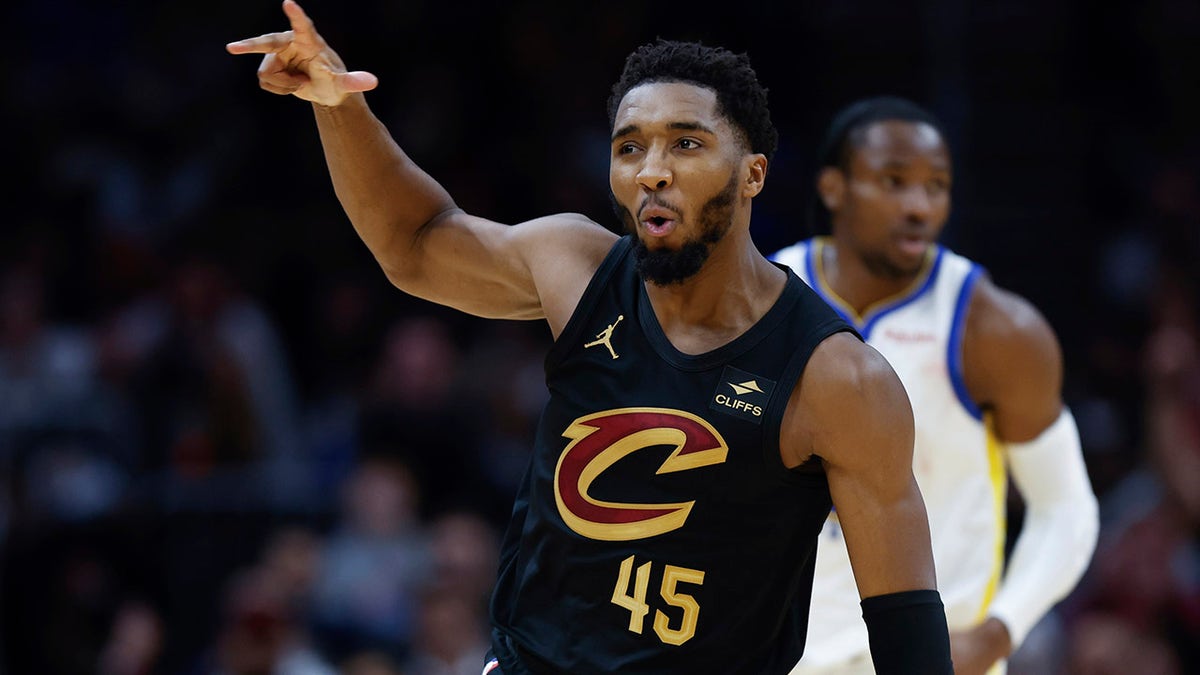 Donovan Mitchell celebrates