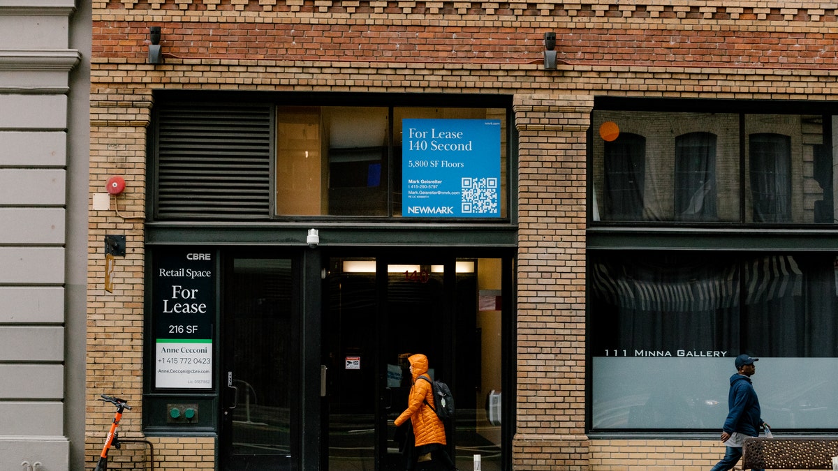 Downtown San Francisco offices with vacancy signs