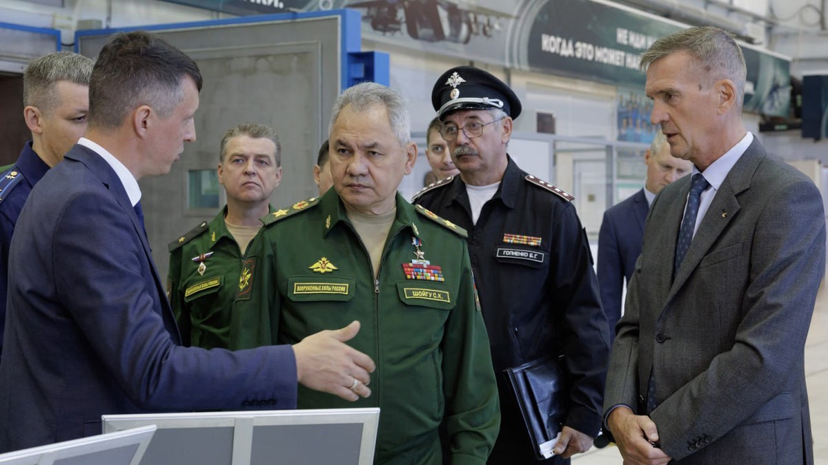 Russian defense minister inspects missiles