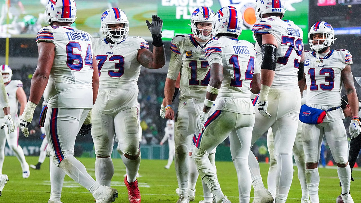 Bills celebrate vs Eagles