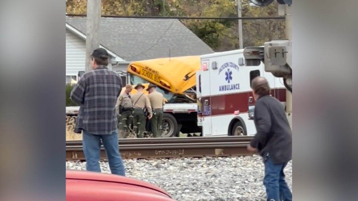 Bus crash in Illinois