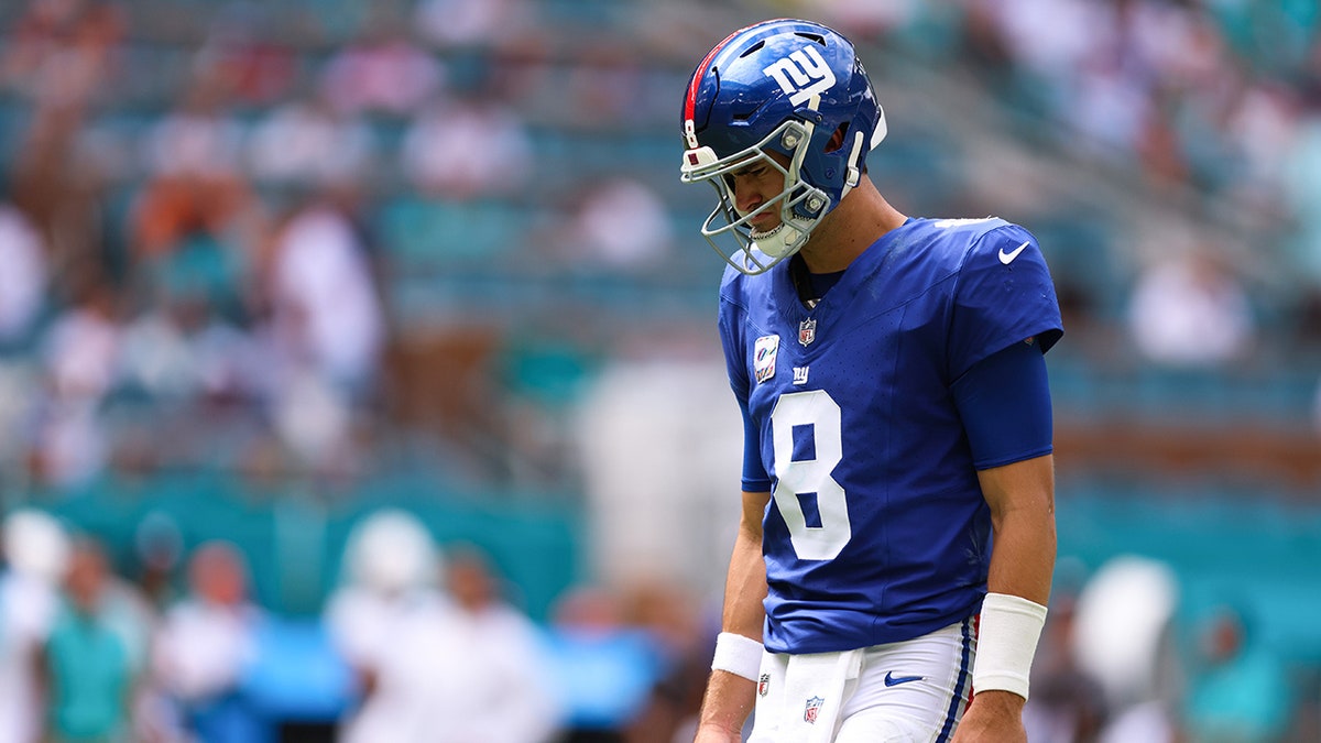 Daniel Jones reacts during a game against Miami