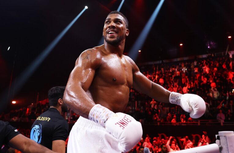 Impressive Joshua stops Wallin after five rounds at Day of Reckoning