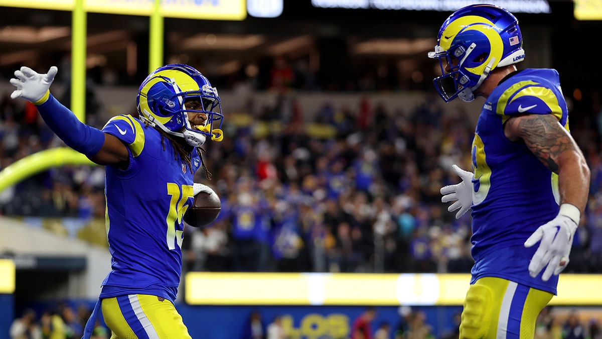 Demarcus Robinson celebrates touchdown