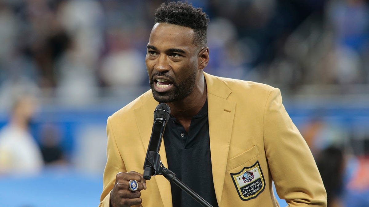 Calvin Johnson speaks following Hall of Fame ring celebration