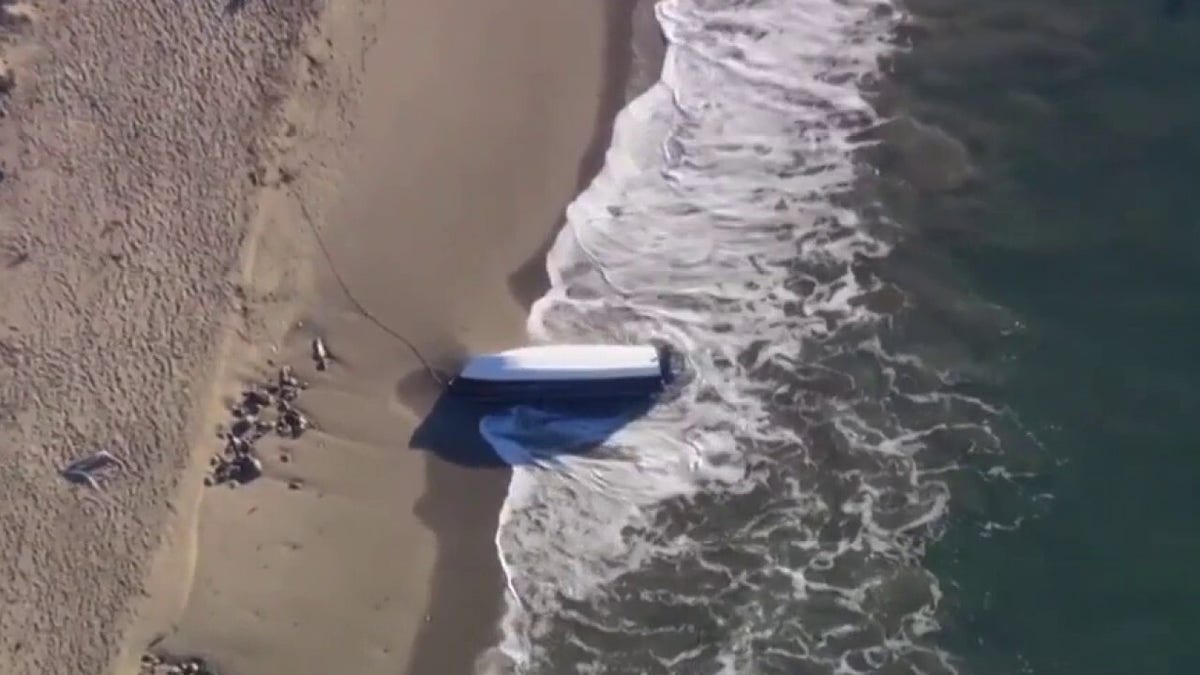 PANGA BOAT WASHES ASHORE MALIBU