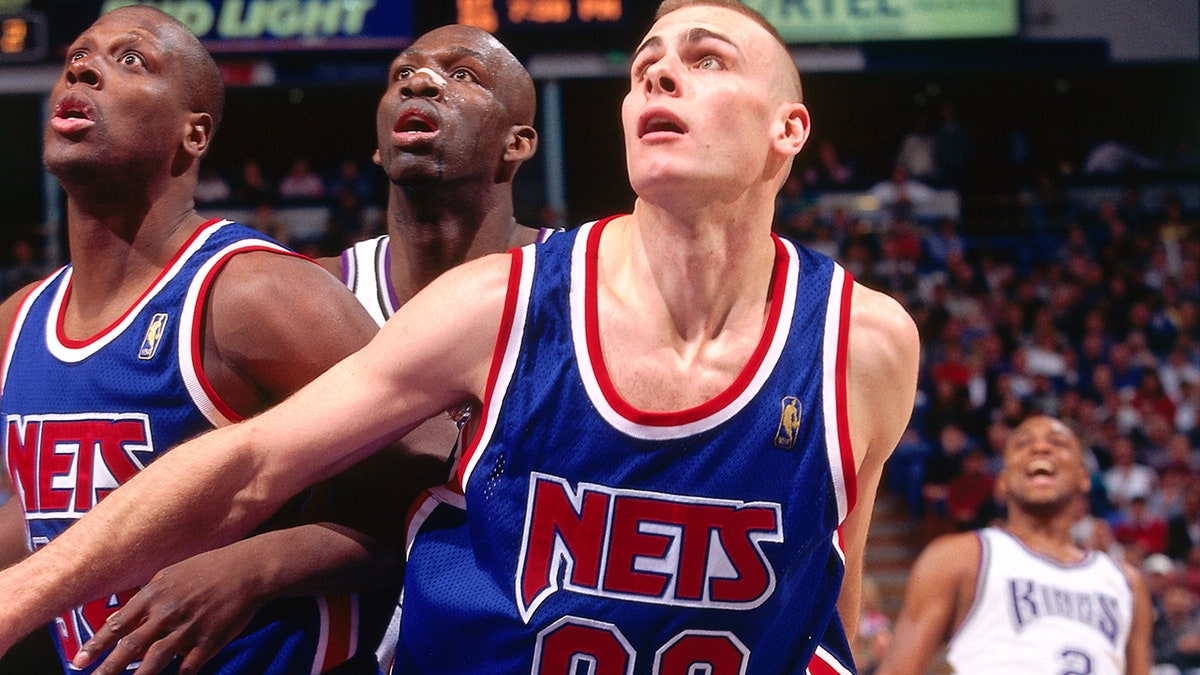 Eric Montross for the Nets