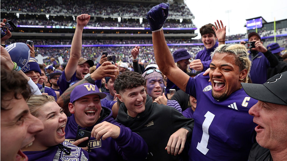 Rome Odunze celebrates beating Oregon