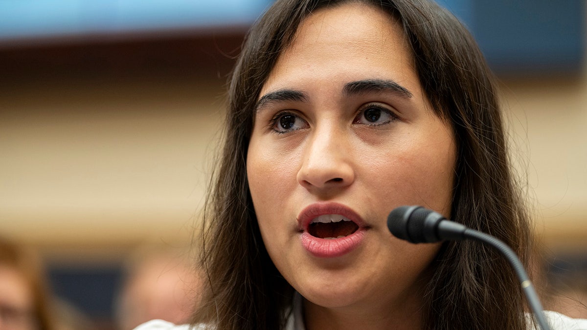 Chloe Cole testifies before Congress