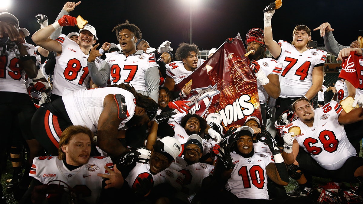 Western Kentucky players celebrate