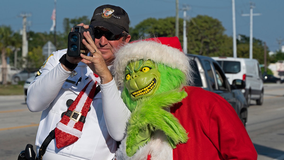 Florida deputy as Grinch