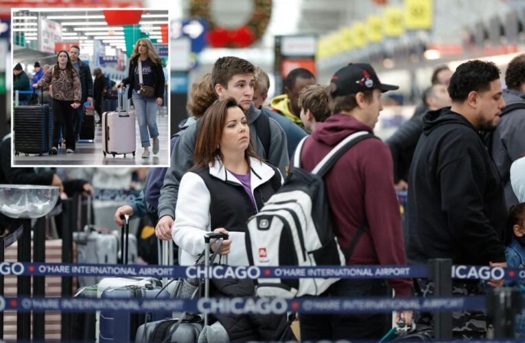 Chicago airports face cancelations due to dense fog amid Christmas weather chaos