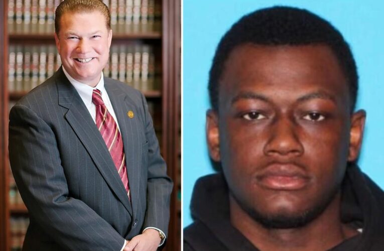 Michigan dad Deandre Patrick Lawrence shoots ex’s new beau after delivering gifts for his 3 kids on Christmas: prosecutor