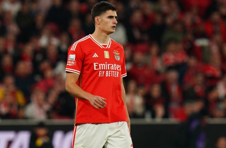 Chelsea in talks to rival Manchester United for Benfica defender Antonio Silva – Paper Round