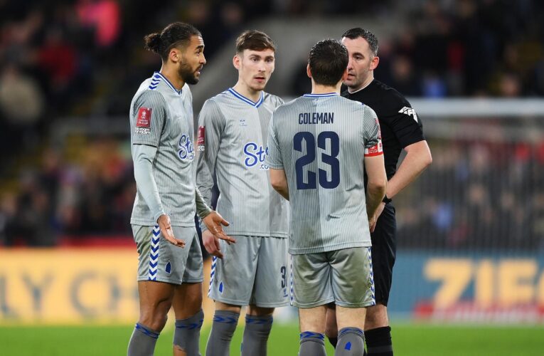 Crystal Palace 0-0 Everton: Dominic Calvert-Lewin sent off as FA Cup third round tie at Selhurst Park ends in stalemate